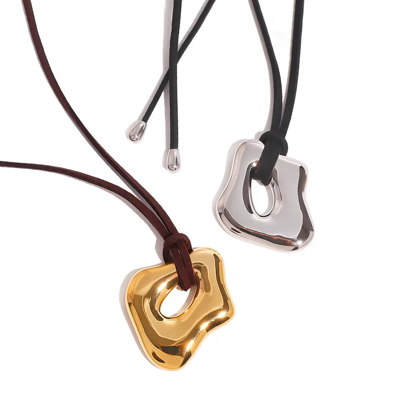 Contour Flow Necklace
